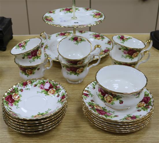A Royal Albert Old country roses pattern tea set